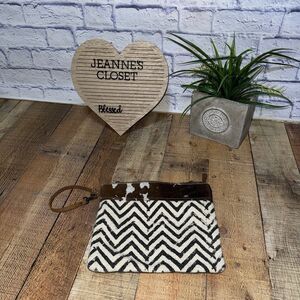 Myra bag Chevron Cowhide Crossbody Bag/wristlet missing long strap